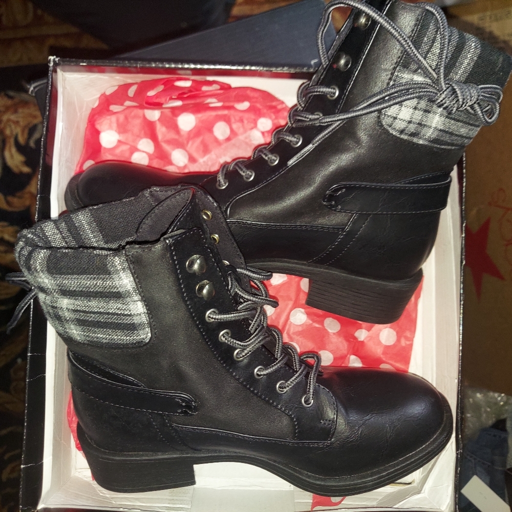 Waterproof black leather wool decorative plaid top insulated  lace and zip